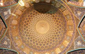 Photo: عکس بسیار زیبا از کاشی کاری گنبد مسجد شیخ لطف الله اصفهان