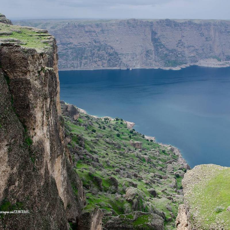 Photo: نمای دیدنی دریاچه شهیون از فراز قلعه شاداب ، دزفول ، خوزستان