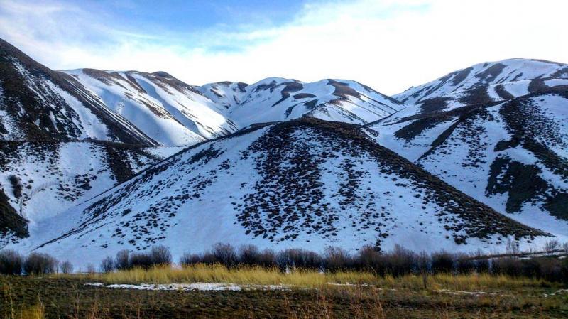Photo: رشته کوه پوشیده از برف البرز