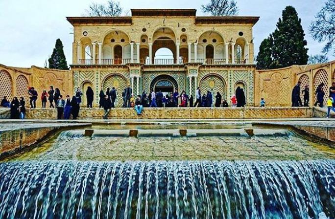 Photo: نمای در ورودی باغ تاریخی شاهزاده ، ماهان ، کرمان