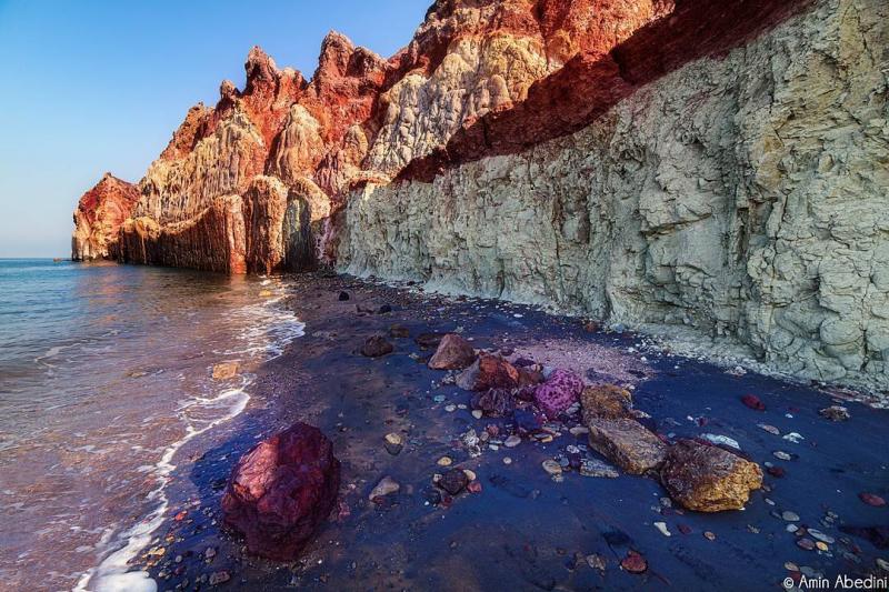Photo: جادوی رنگ ها در ساحل دیدنی جزیره ی هرمز