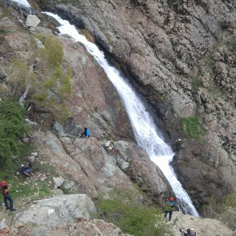 Photo: Darband waterfall in alborz mountains , north tehran