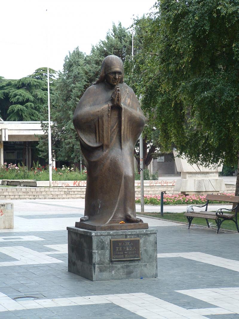 Photo: Statue of Mother Teresa in Skopje