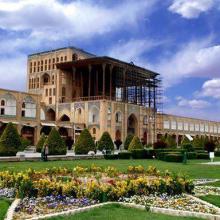 نمای بسیار زیبای کاخ عالی قاپو اصفهان