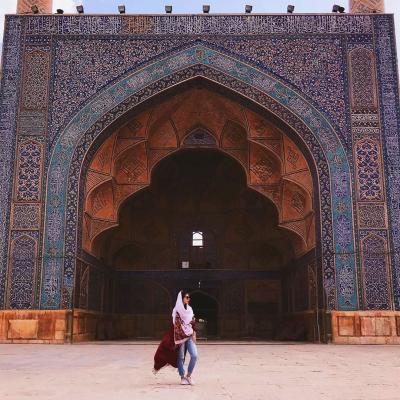 Travel to Masjed Jomeh or Jame Mosque of Isfahan