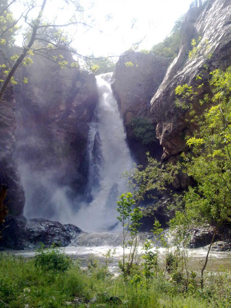 عکس آبشار بینظیر شلماش