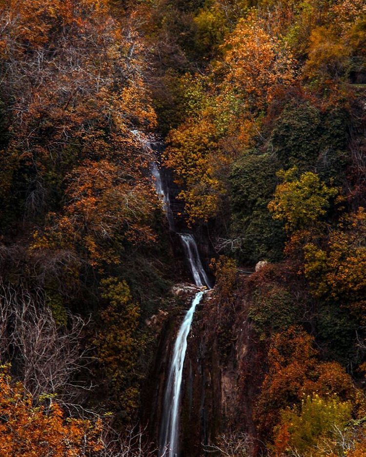 عکسی از آبشار زیبای دشه، پاوه،کرمانشاه