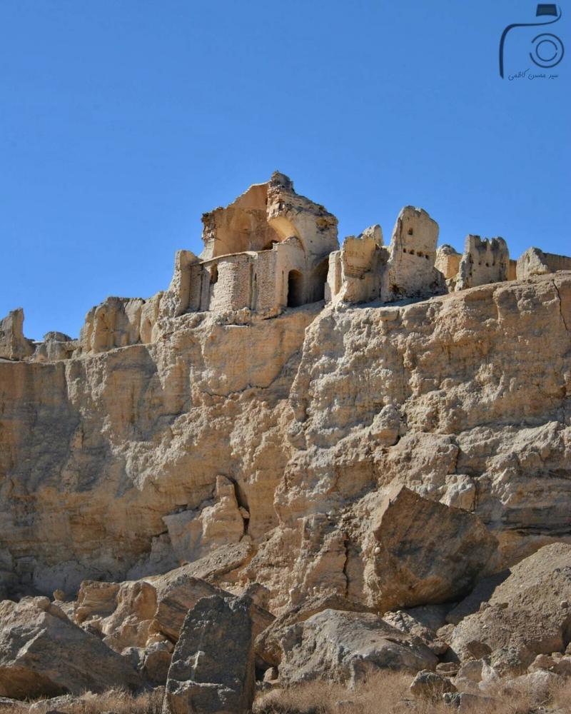 قلعه ایزدخواست؛ نخستین بنای طبقاتی جهان