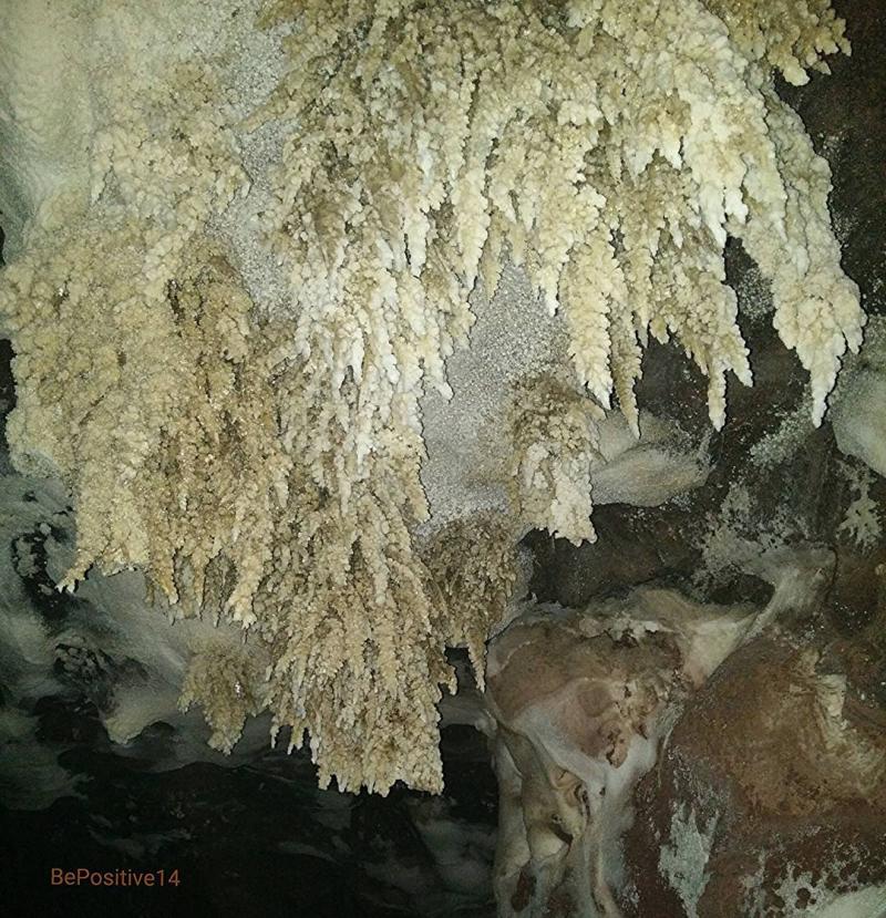 عکس زیبا از غارهای نمکی جزیره هرمز ، هرمزگان