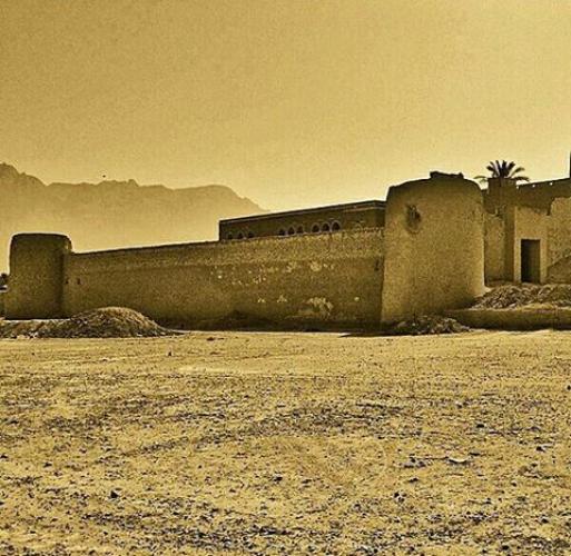 Photo: عکسی از قلعه کلات اهرم ، تنگستان ، بوشهر