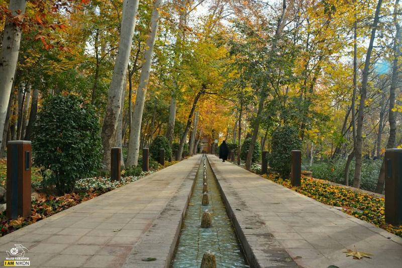 عکسی از باغ ایرانی ده ونک تهران