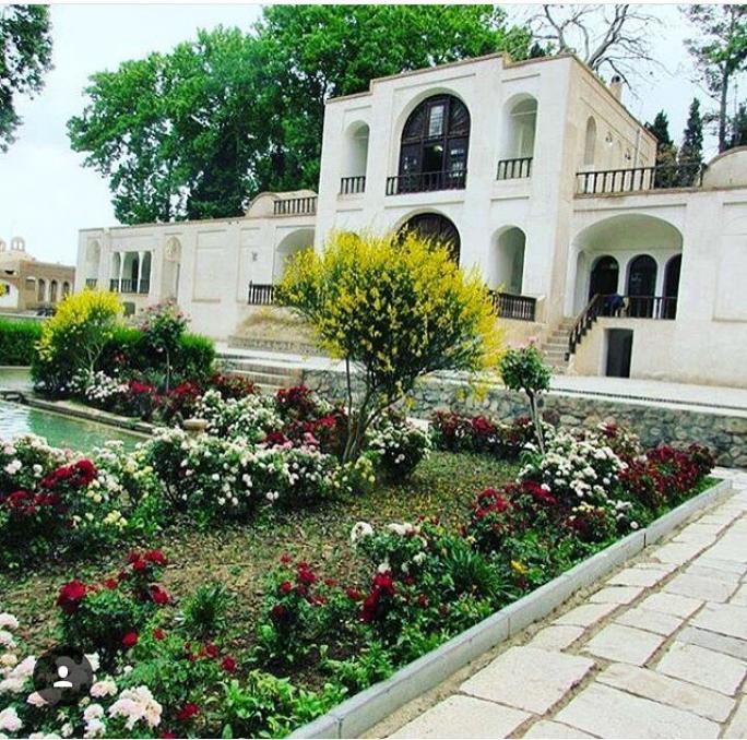 عکسی زیبا از عمارت قدیمی باغ شاهزاده ، ماهان ، کرمان