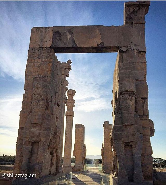 ستون های سنگی تخت جمشید ، مرودشت ، فارس