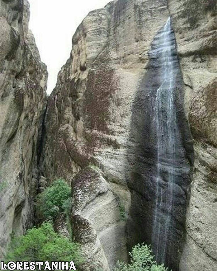عکس آبشار داله لان با بیش از 50 متر ارتفاع ، مهراب ، کوه دلفان ، لرستان