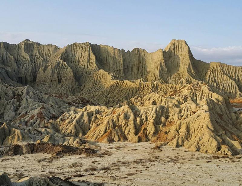 عکس کوه های مینیاتوری زیبای چابهار ، سیستان و بلوچستان