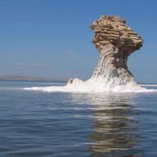 گنبد نمکی دریاچه ارومیه