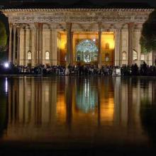 image of نمای بسیار زیبای کاخ چهل ستون اصفهان در شب