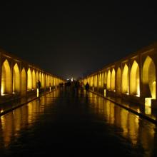 عکسی از روی پل سی و سه پل در اصفهان