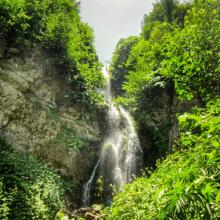 آبشار زیبا در جنگل ابر شاهرود