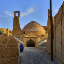 image of عکس زیبا ازآب انبار و بادگیرهای قدیمی ، عقدا ، یزد