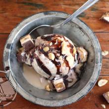 image of آموزش تهیه بستنی اسنیکرز با طعم کارامل و شکلات