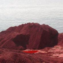 image of معدن خاک سرخ جزیره ی هرمز